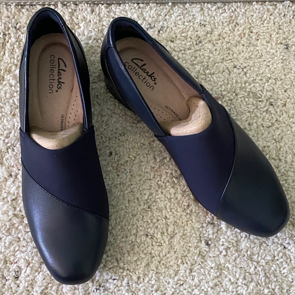 Clarks Women's Navy Blue Slip-On Loafers